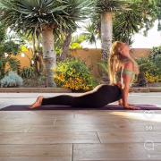 Ir solo a un retiro de yoga en Nexo