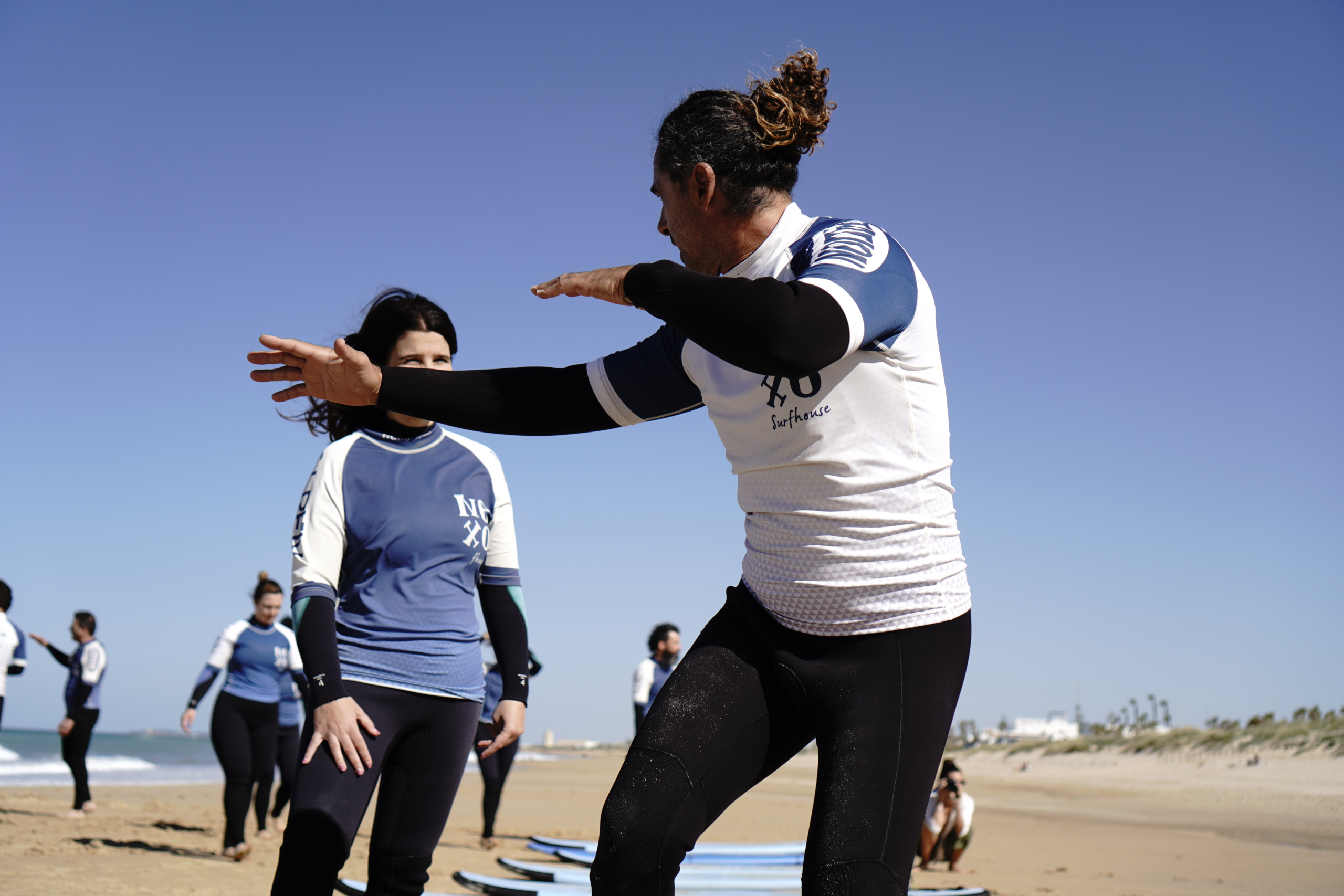 Surfista durante una sesión en El Palmar, Cádiz